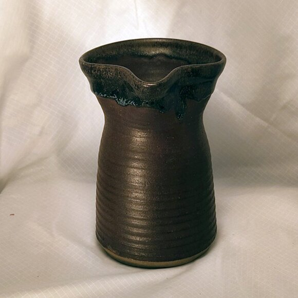 Ceramic Pitcher 6 3/4" tall, 4 1/2" Wide - Picture 4 of 7